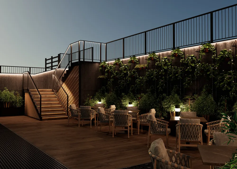 Rendering serale della terrazza con piante, tavoli e scala in legno